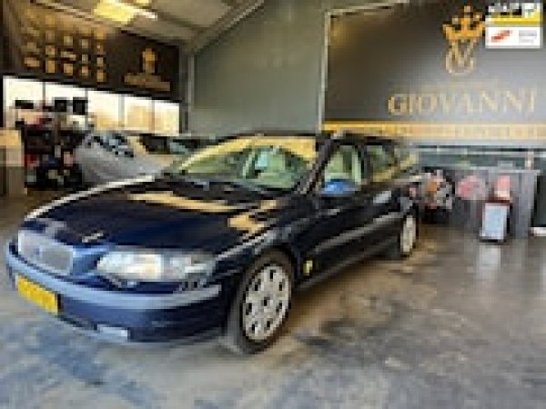 Volvo V70 2.4 T Comfort Line 2001 - voorkant