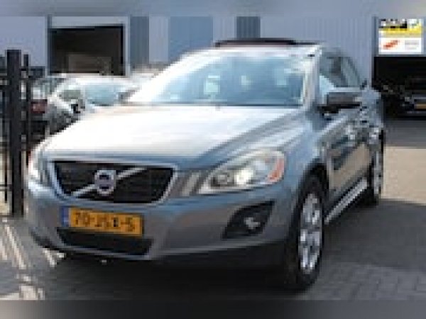 Volvo Xc60 3.0 T6 AWD Summum 2009 - voorkant