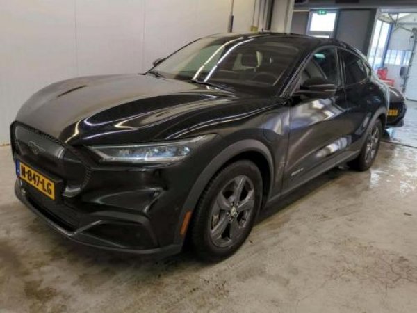 Ford Mustang Mach-e RWD 75 kWh 2021 - voorkant