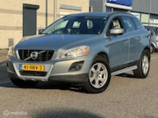 Volvo Xc60 2.4D AWD Momentum 2009 - voorkant