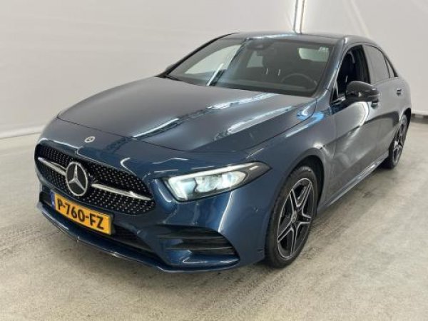 Mercedes-Benz A-klasse 250 e Business Solution AMG Limited 2022 - voorkant