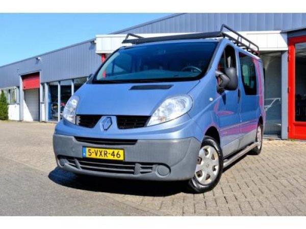 Renault Trafic 2.0 dCi T27 L1H1 DC Eco 2012 - voorkant
