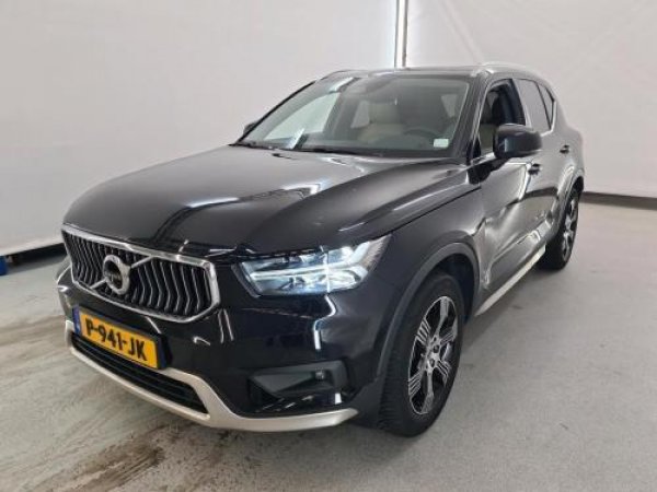 Volvo XC40 2.0 B3 Inscription 2022 - voorkant