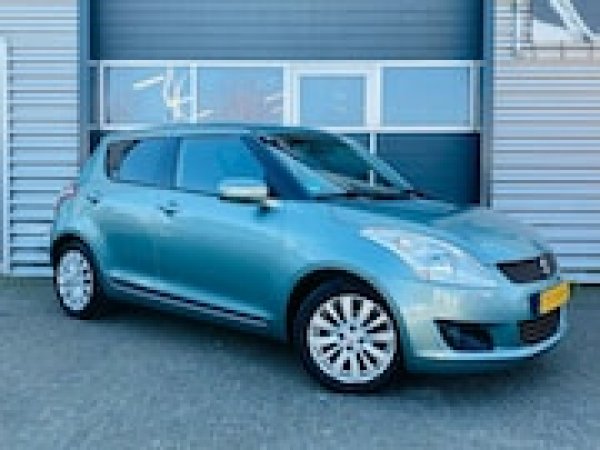 Suzuki Swift 1.2 Exclusive EASSS 2012 - voorkant