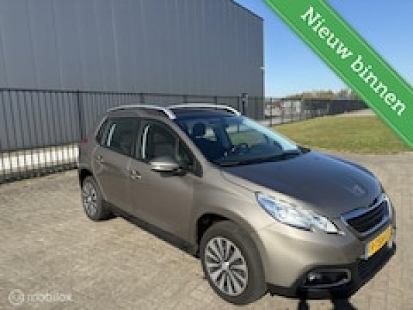 Peugeot 2008 1.2 VTi Active Pack Premium 2014 - voorkant