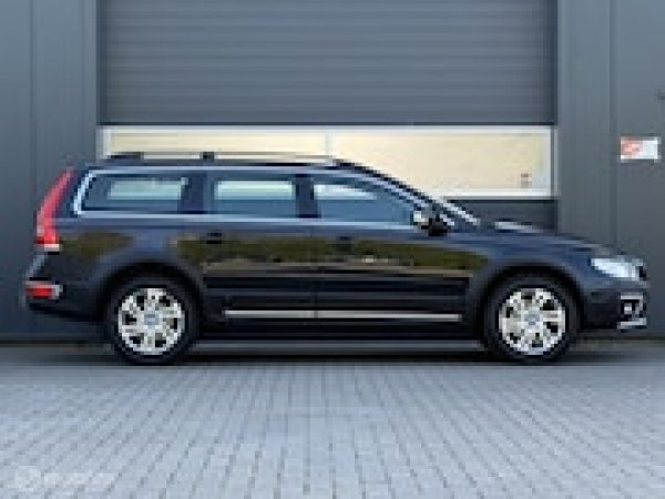 Volvo Xc70 2.0 D4 FWD Summum 2015 - voorkant