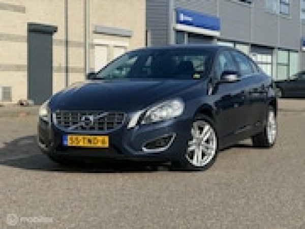Volvo S60 1.6 DRIVe Kinetic 2012 - voorkant