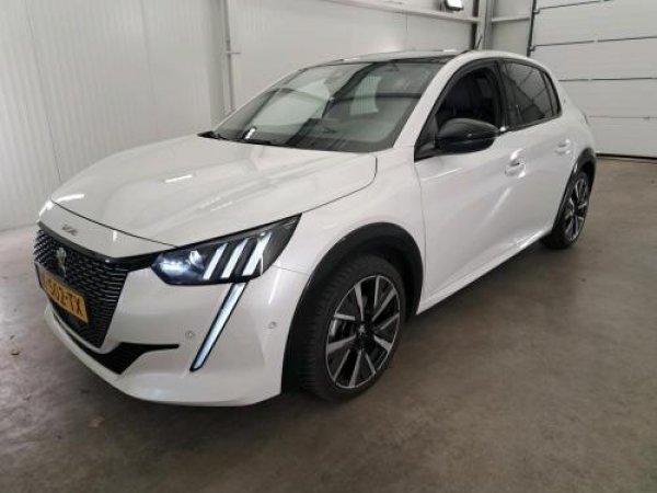 Peugeot 208 1.2 PureTech GT 2021 - voorkant