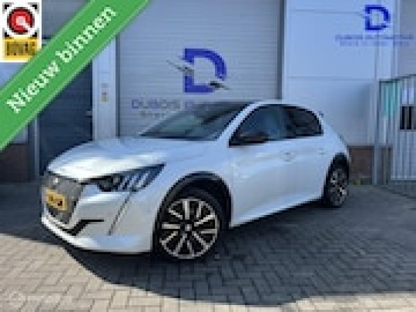 Peugeot 208 1.2 PureTech GT Pack 2021 - voorkant