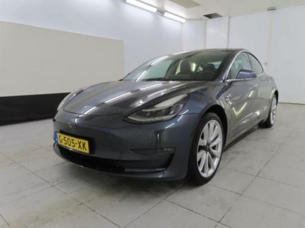 Tesla Model 3 Long Range AWD 2019 - voorkant