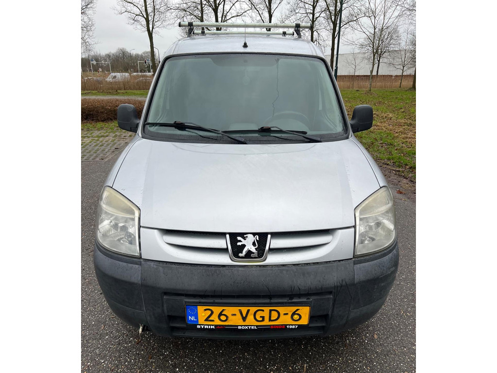 Foto van Peugeot Partner
