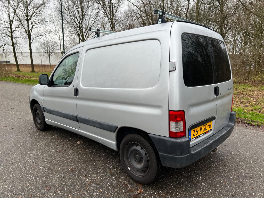 Foto van Peugeot Partner