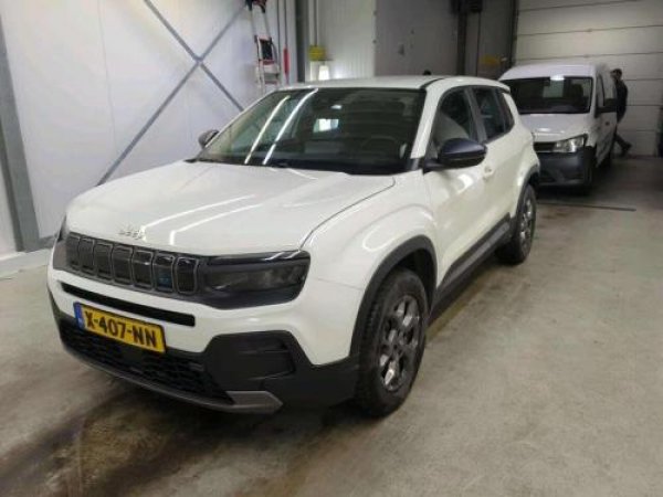 Jeep Avenger Longitude 2024 - voorkant