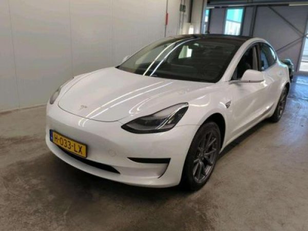 Tesla Model 3 Standard RWD Plus 60 kWh 2020 - voorkant