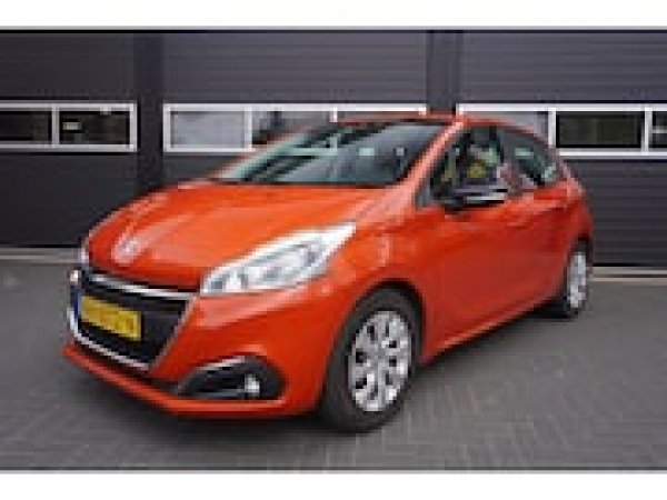 Peugeot 208 1.2 PureTech Blue Lion 2017 - voorkant