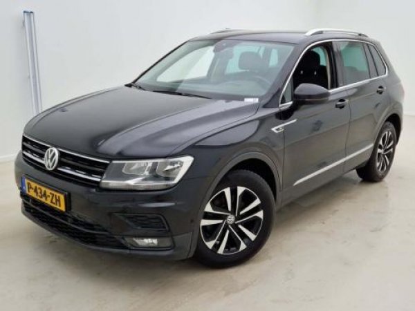 Volkswagen Tiguan 1.5 TSI ACT Comfortline Business 2020 - voorkant