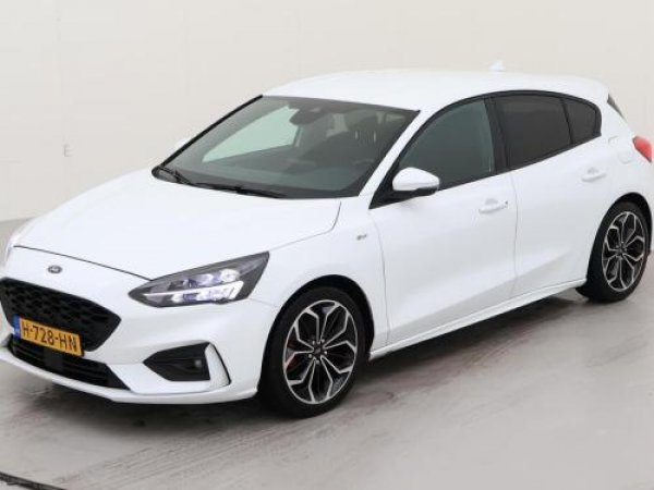 Ford Focus 1.5 EcoBoost ST Line Business 2020 - voorkant