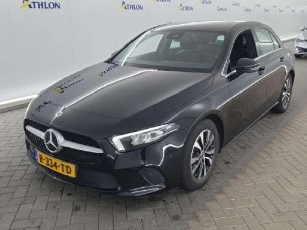 Mercedes-Benz A-klasse 180 Business Solution 2022 - voorkant