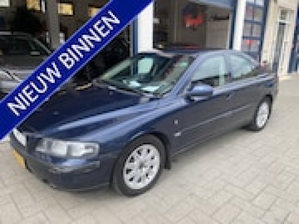 Volvo S60 2.4 2002 - voorkant