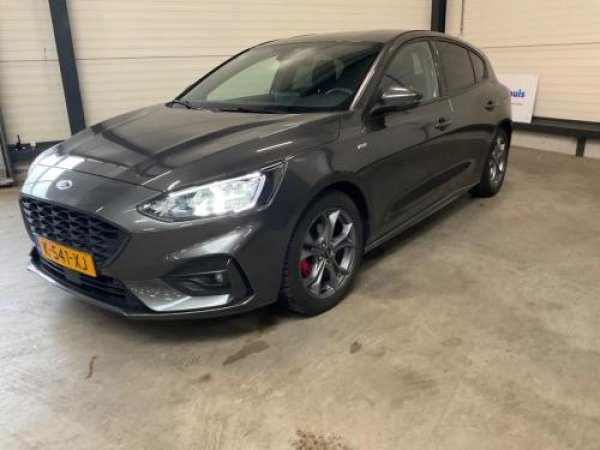 Ford Focus 1.5 EcoBoost ST Line X Business 2021 - voorkant