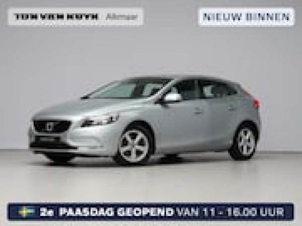 Volvo V40 1.6 T3 Momentum 2013 - voorkant