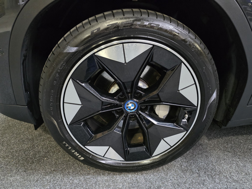 Foto van BMW Ix3