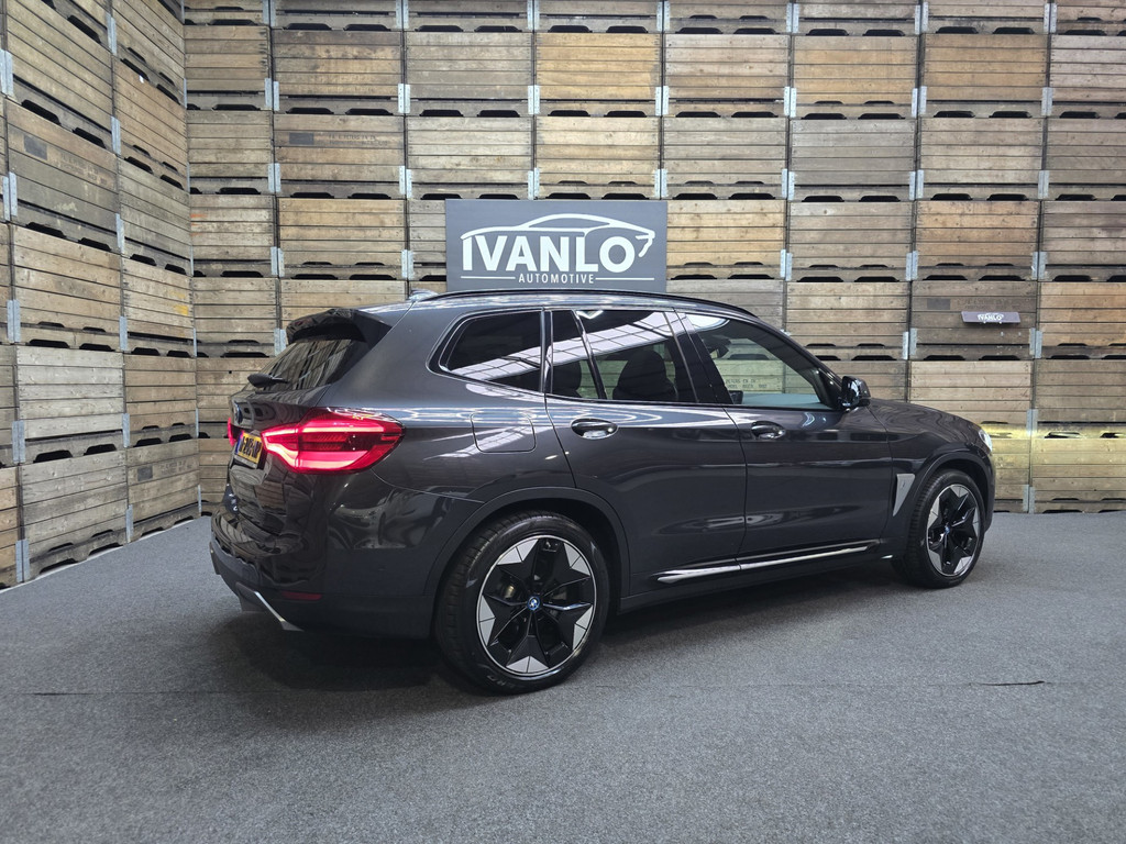 Foto van BMW Ix3