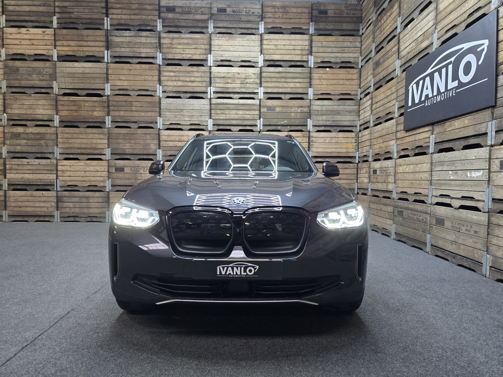 Foto van BMW Ix3