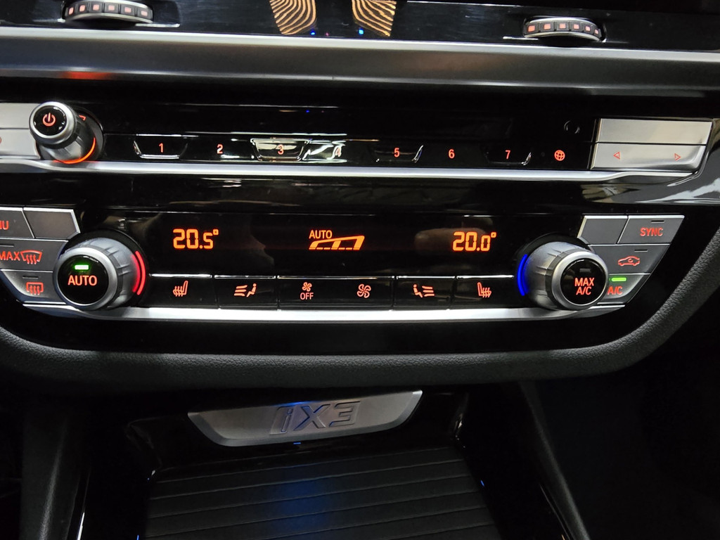 Foto van BMW Ix3