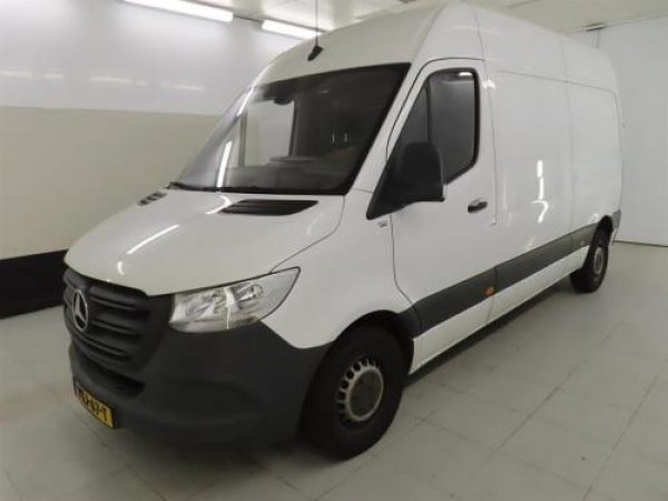 Mercedes-Benz Sprinter 214 2.2 CDI L2H1 DC 2021 - voorkant