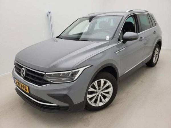 Volkswagen Tiguan 1.5 TSI Life 2021 - voorkant