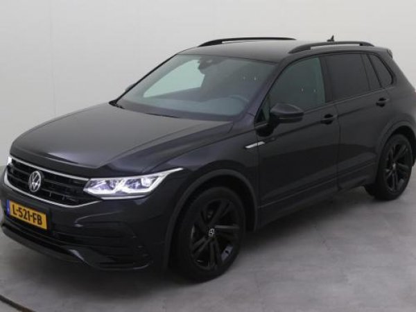 Volkswagen Tiguan 1.5 TSI R-Line 2021 - voorkant