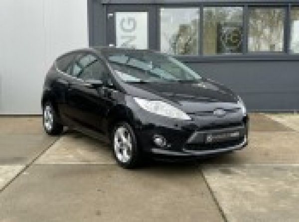 Ford Fiesta 1.25 Titanium 2010 - voorkant