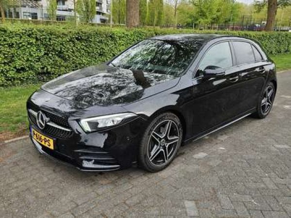 Mercedes-Benz A-klasse 180 Business Solution AMG 2022 - voorkant