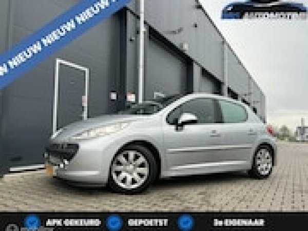 Peugeot 207 1.4-16V XS Pack 2006 - voorkant