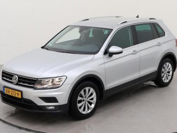 Volkswagen Tiguan 1.5 TSI ACT Comfortline Business 2019 - voorkant
