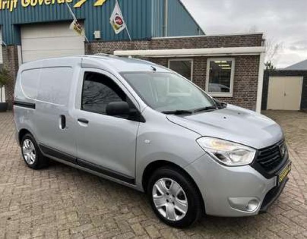 Dacia Dokker 1.5 dCi 90 Solid 2020 - voorkant
