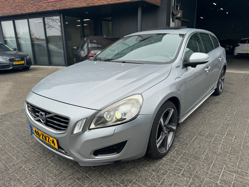 Volvo V60 2.4 D6 AWD Plug-In Hybrid Summum 2013 - voorkant