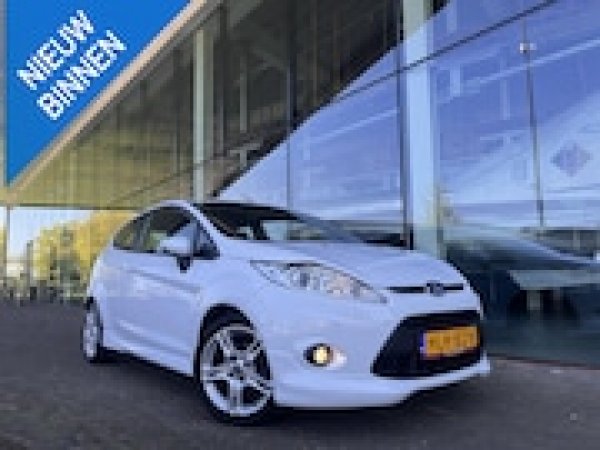 Ford Fiesta 1.6 Ghia 2010 - voorkant