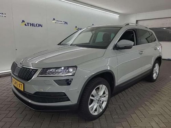 Skoda Karoq 1.0 TSI Business Edition Plus 2021 - voorkant