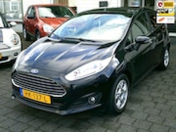 Ford Fiesta 1.5 TDCi Titanium Lease 2015 - voorkant