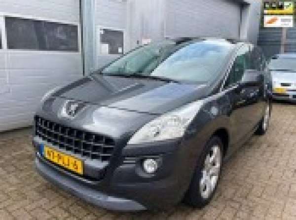 Peugeot 3008 1.6 THP ST 2011 - voorkant