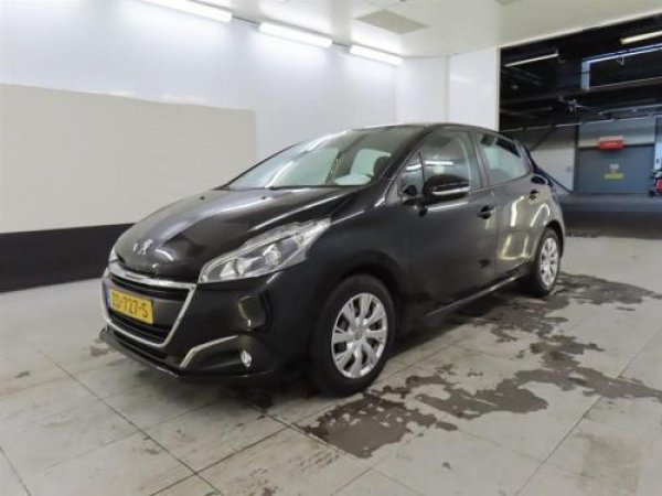 Peugeot 208 1.5 BlueHDi Blue Lease Active 2019 - voorkant