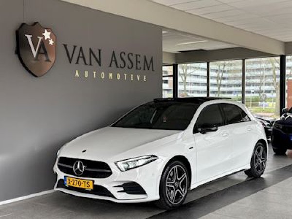 Mercedes-Benz A-klasse 250 e Premium Plus 2021 - voorkant