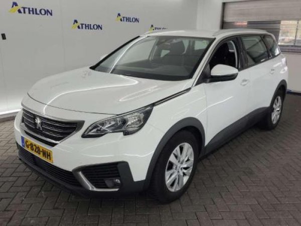 Peugeot 5008 1.2 PureTech Blue Lease Executive 2019 - voorkant