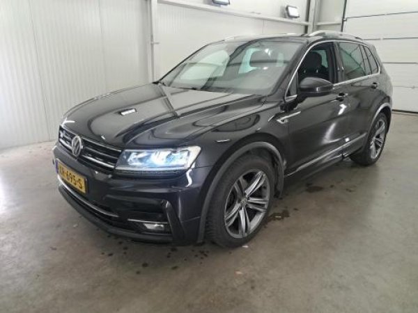 Volkswagen Tiguan 1.5 TSI ACT Highline Business R 2019 - voorkant