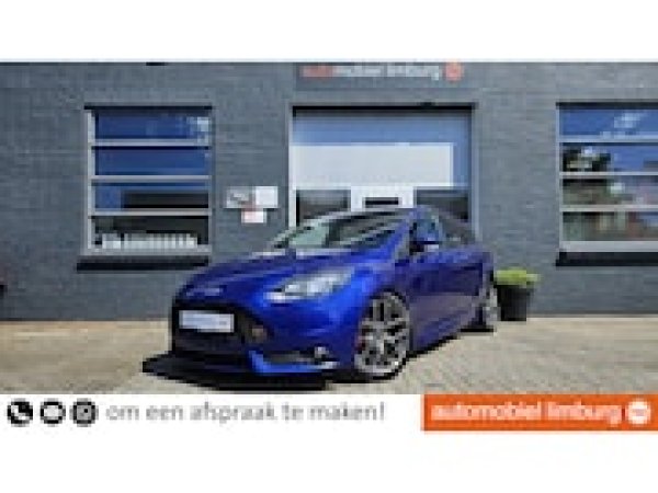 Ford Focus 2.0 EcoBoost ST-3 2013 - voorkant