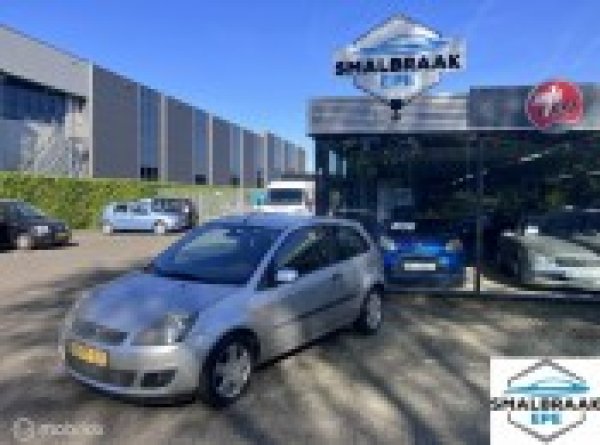 Ford Fiesta 1.3-8V Futura 2007 - voorkant