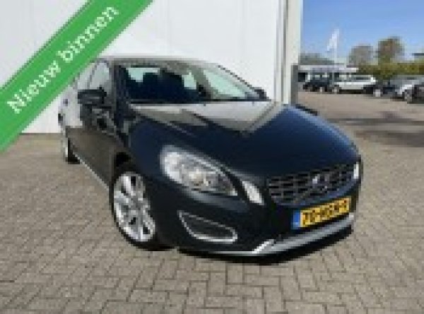 Volvo S60 2.0T Intro Edition 2010 - voorkant