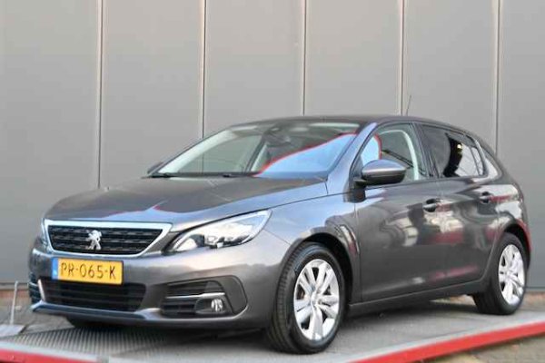 Peugeot 308 1.2 PureTech Blue Lease Executive 2017 - voorkant